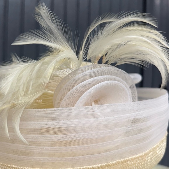 Sandra New York Ivory Straw Church Hat with Feathers & Organza Rosette, Medium - Picture 11 of 11